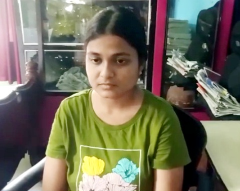 উচ্চ মাধ্যমিকে রাজ্যের মধ্যে অস্টম স্থান পেয়ে দত্তপুকুরের মুখ উজ্জ্বল করলেন শ্রীতমা মিস্ত্রী।